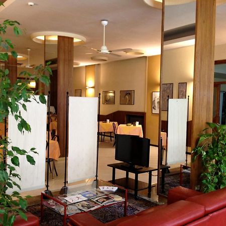 Hotel Milano Pistoia Exterior photo