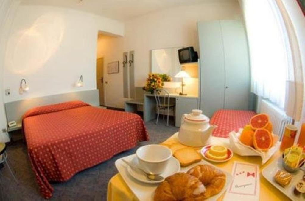 Hotel Milano Pistoia Room photo