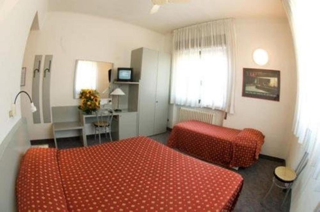 Hotel Milano Pistoia Exterior photo