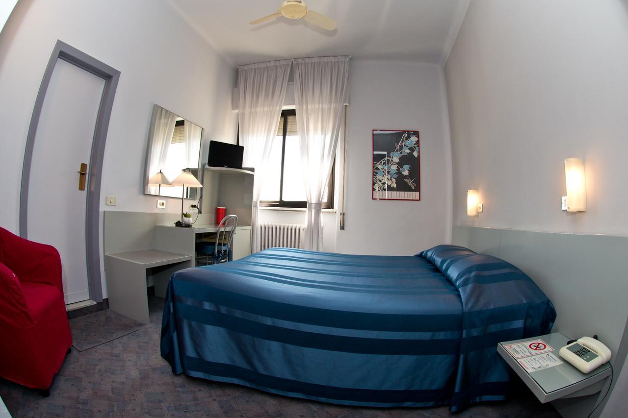 Hotel Milano Pistoia Exterior photo
