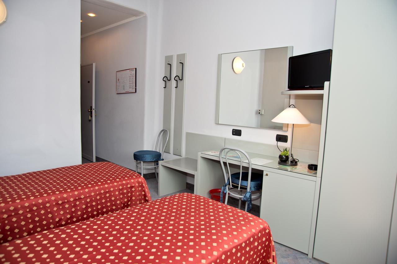 Hotel Milano Pistoia Exterior photo